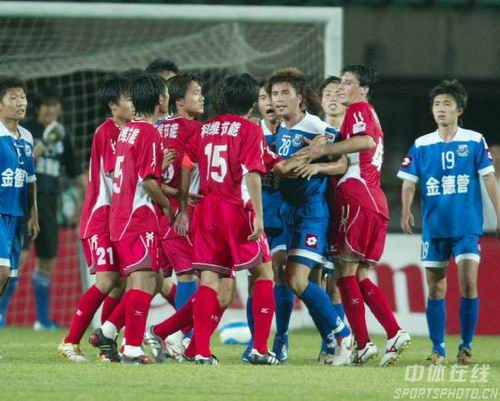 逆足双飞翼齐闪光！国米2500万先生3战逆袭，从水货逆袭球迷宠儿