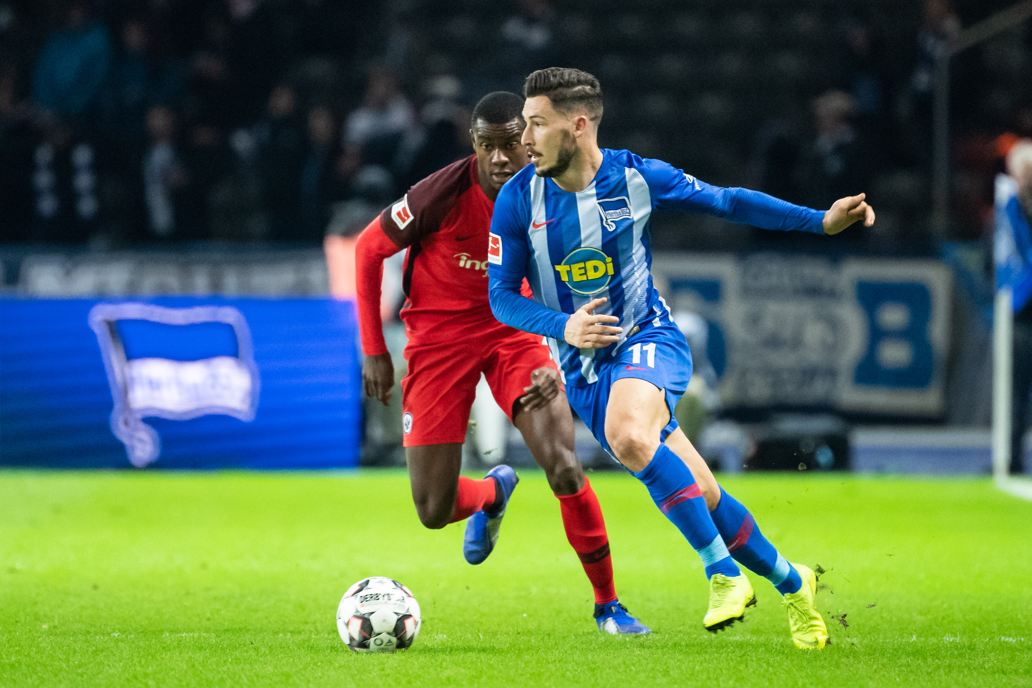 米体：弗拉霍维奇愿意留在尤文，但薪水始终是个问题