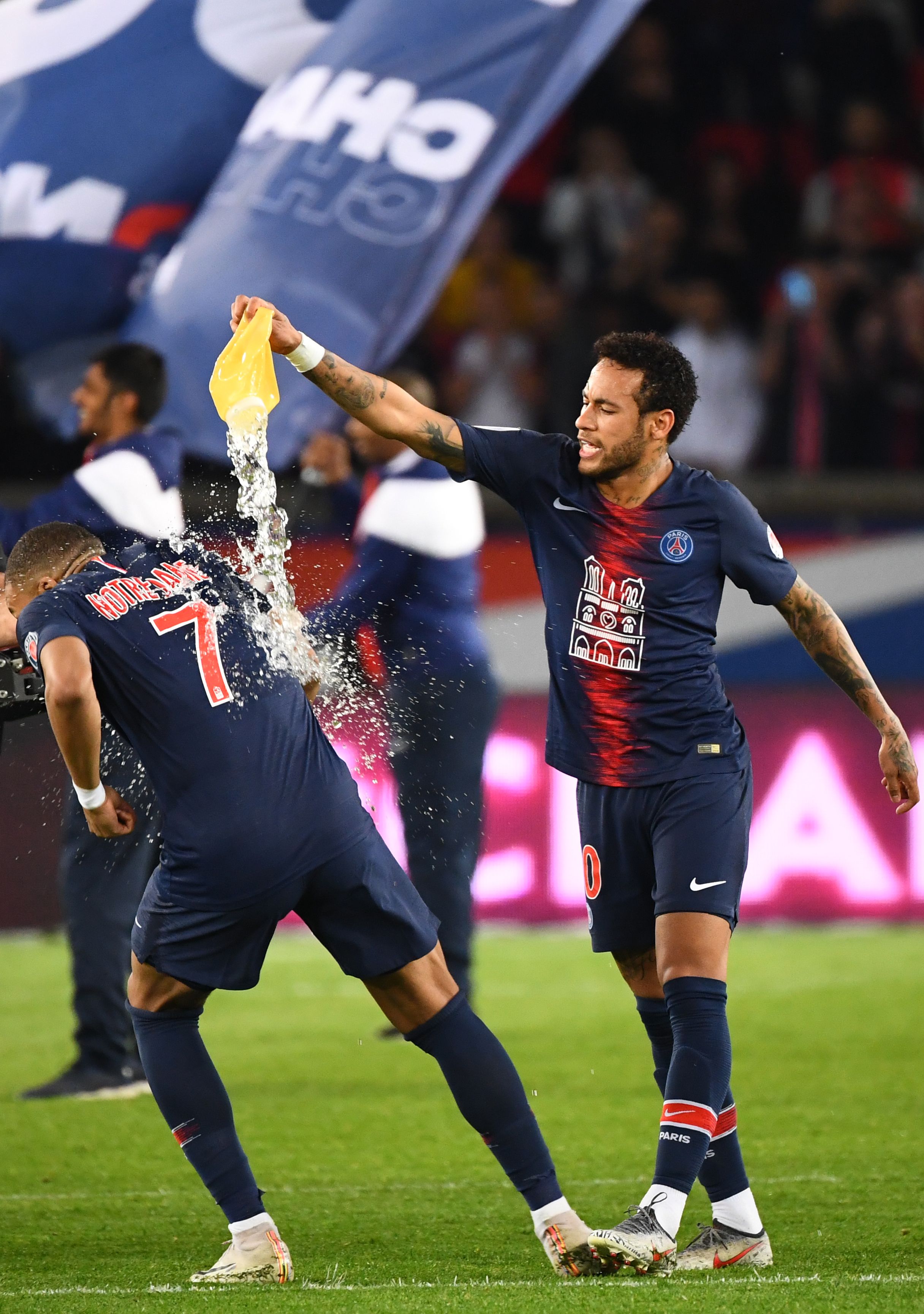 末节33-10！浙江男篮21分大胜深圳，吴前22+6刘泽一17+5，老将周鹏低迷