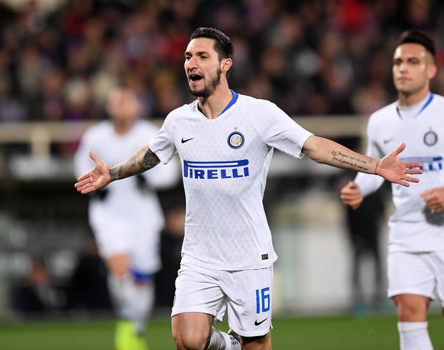 刘若钒庆祝海港队夺冠：人生第一个中超冠军🏆