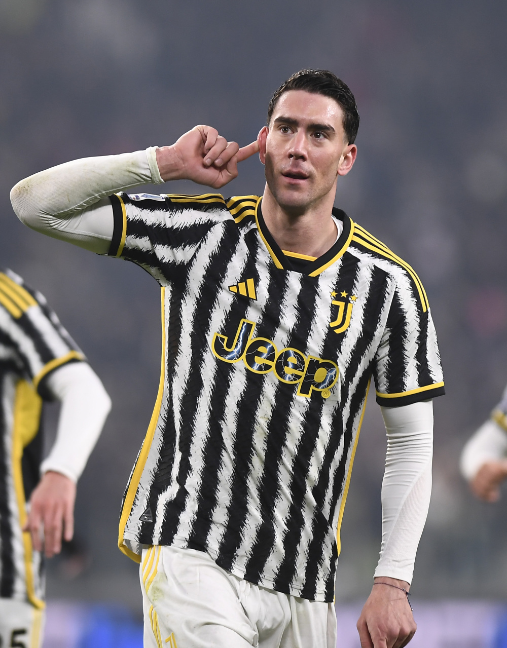 美国演员约翰尼-德普现场观看博卡比赛，并与里克尔梅合影