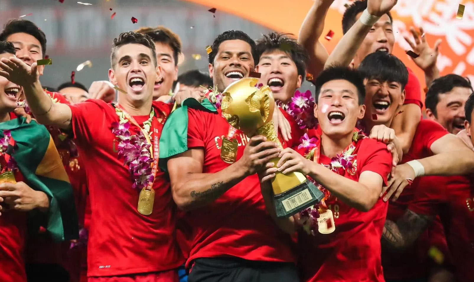 尤尔曼德：马扎腿部有些不适；霍夫曼预判强，是球队重要一员